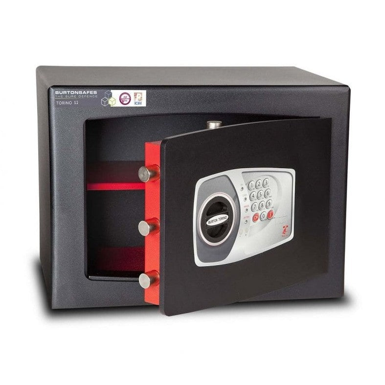 Burton Torino S2 Size 3, Digital lock Safe - AiS Approved
