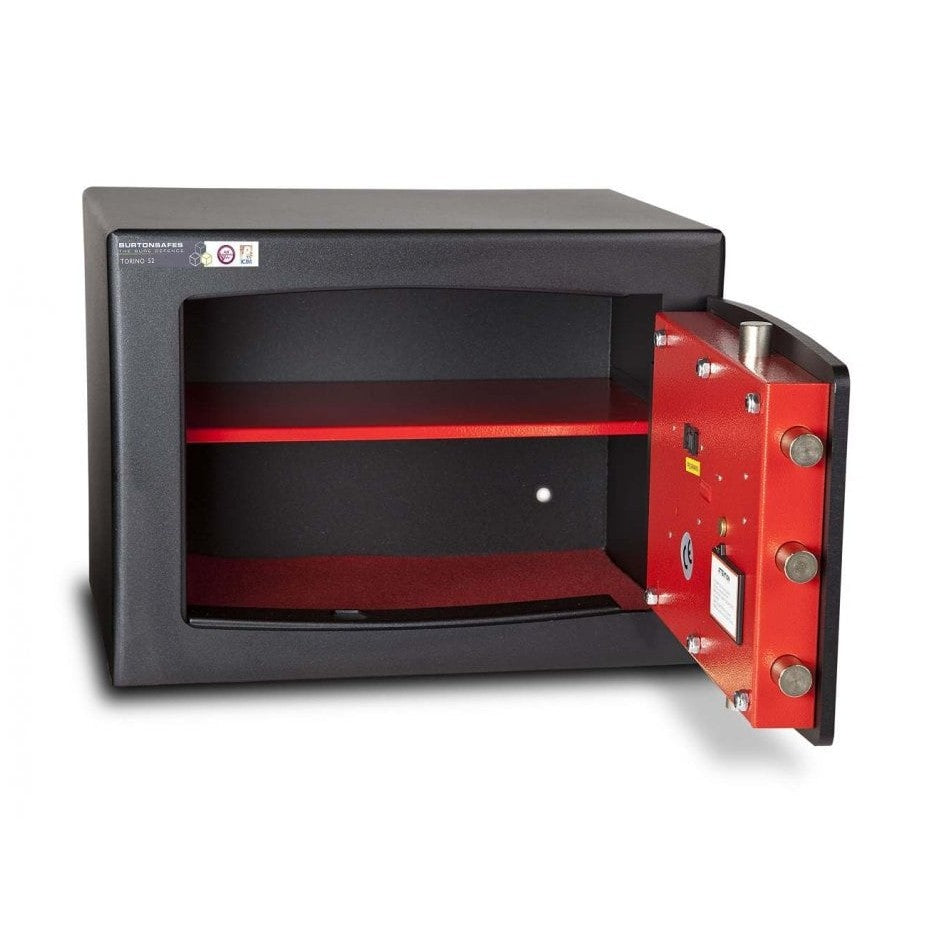 Burton Torino S2 Size 3, Digital lock Safe - AiS Approved