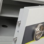 Eurovault Aver S2 S2 Electronic Close Up