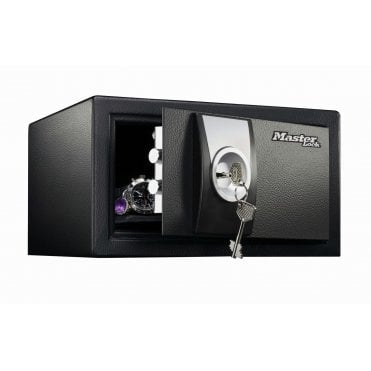 Master Lock Master Lock Small Security Safe X031ML
